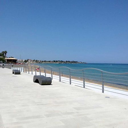 Locanda Rurale Santa Marta アヴォラ エクステリア 写真