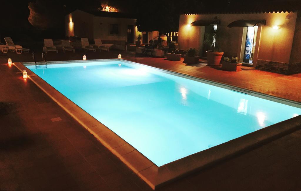 Locanda Rurale Santa Marta アヴォラ エクステリア 写真
